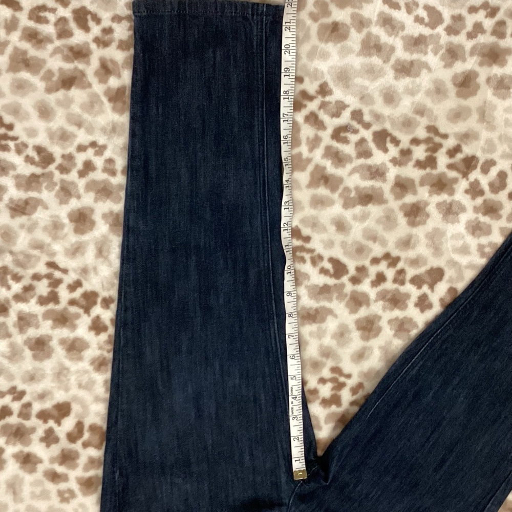 Tommy Hilfiger Cropped/Capri Jeans, Size 2 - Picture 9 of 10